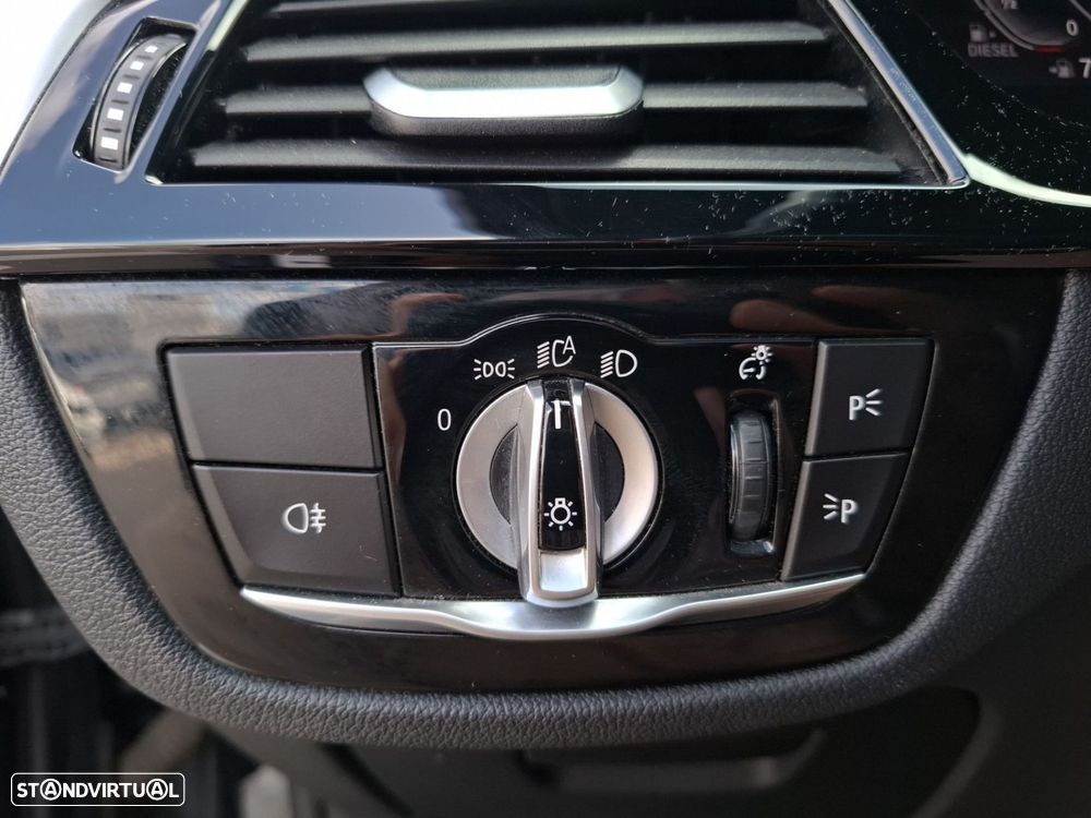 BMW 520 d Pack Desportivo M Auto - 20