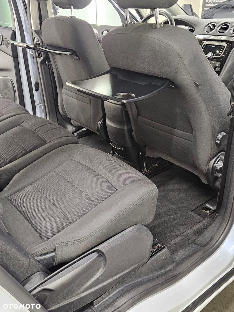 Ford S-Max - 14