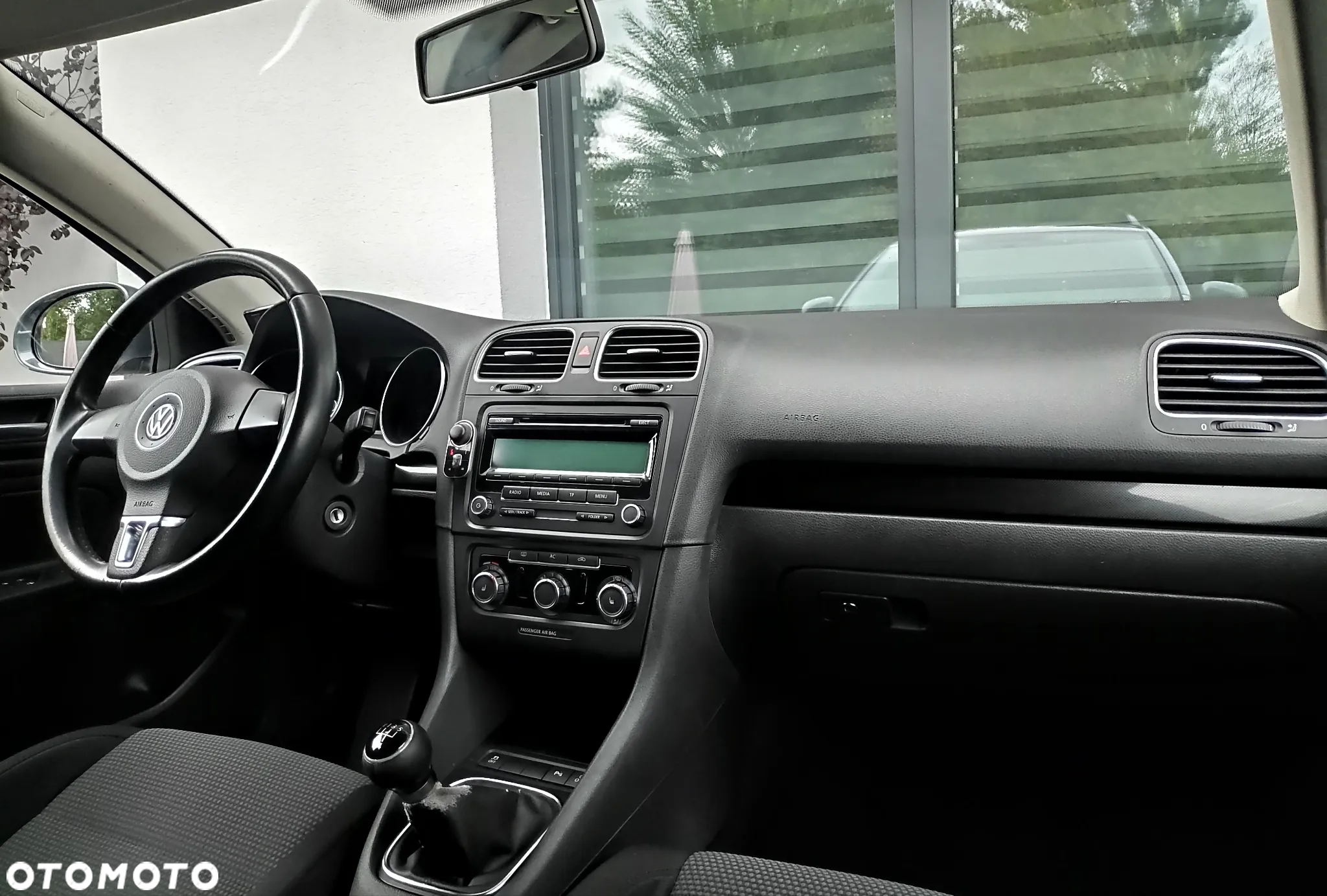 Volkswagen Golf VI 1.6 TDI Comfortline - 13