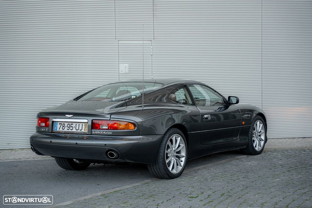 Aston Martin DB7 Vantage Coupé - 2
