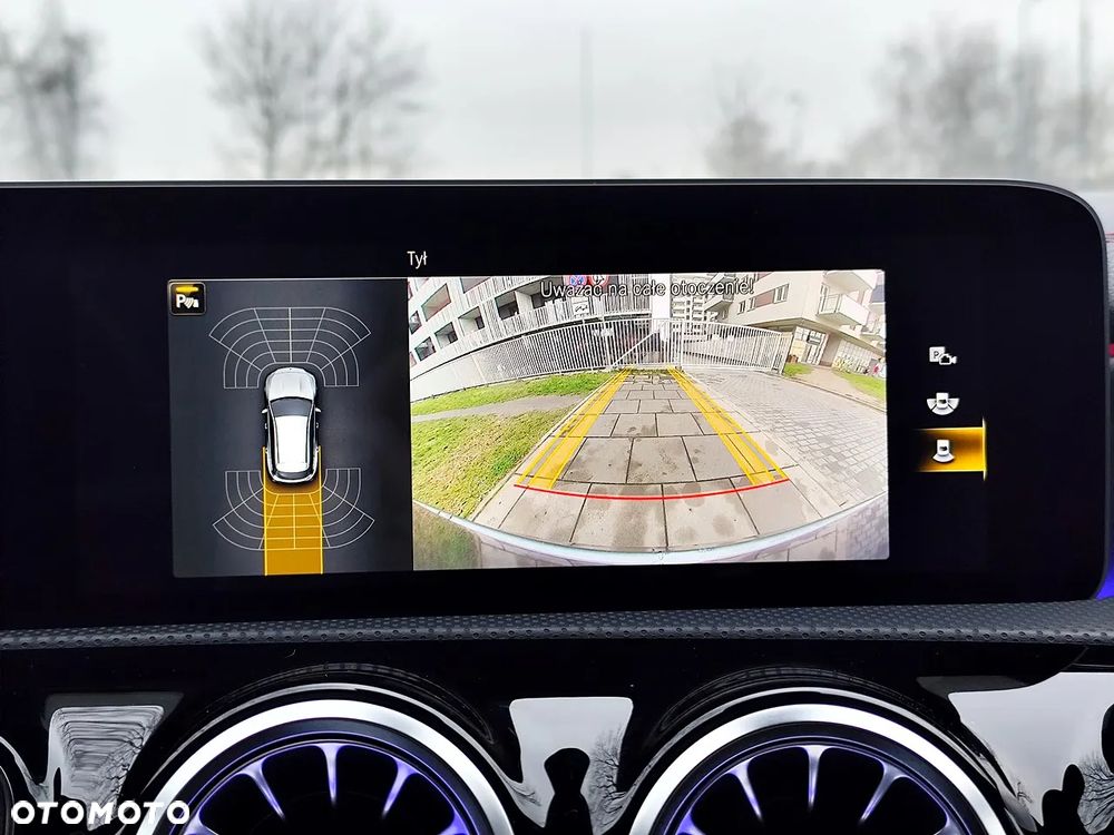 Mercedes-Benz CLA 200 Progressive 7G-DCT - 28