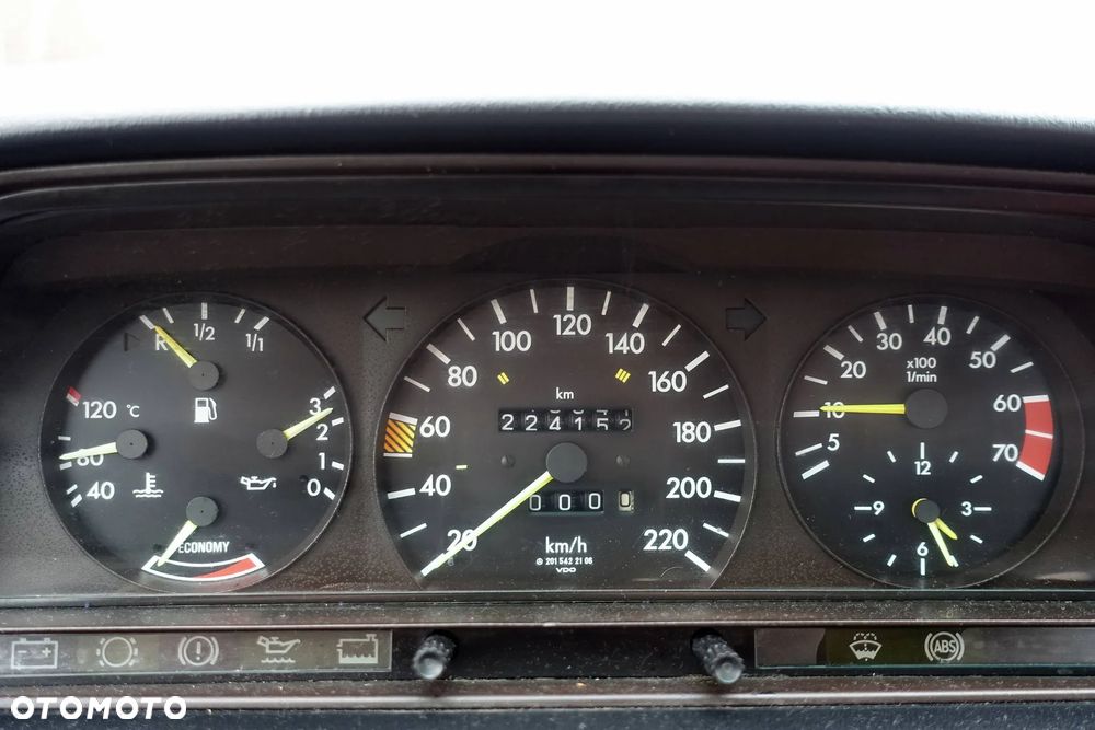 Mercedes-Benz W201 (190) - 17