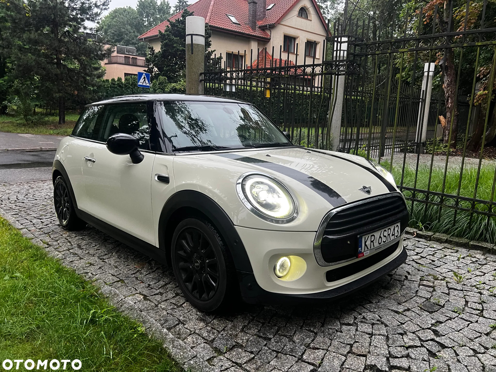 MINI Cooper Standard - 3