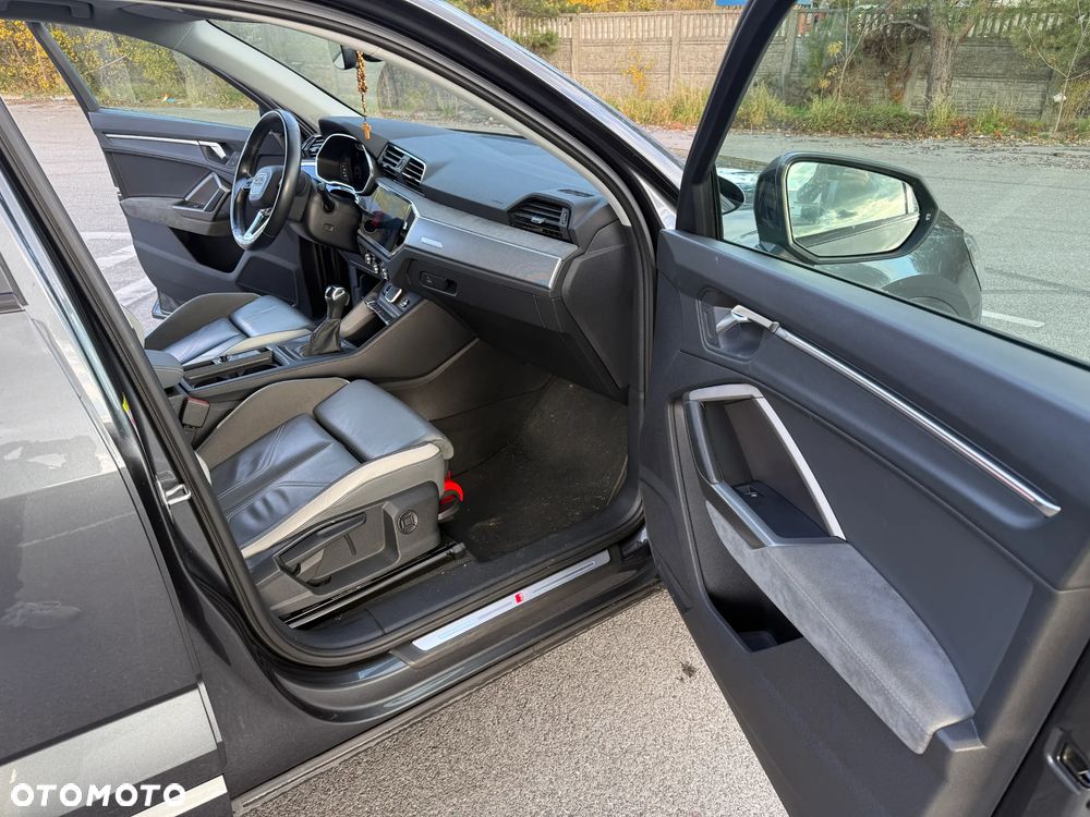 Audi Q3 Sportback - 16