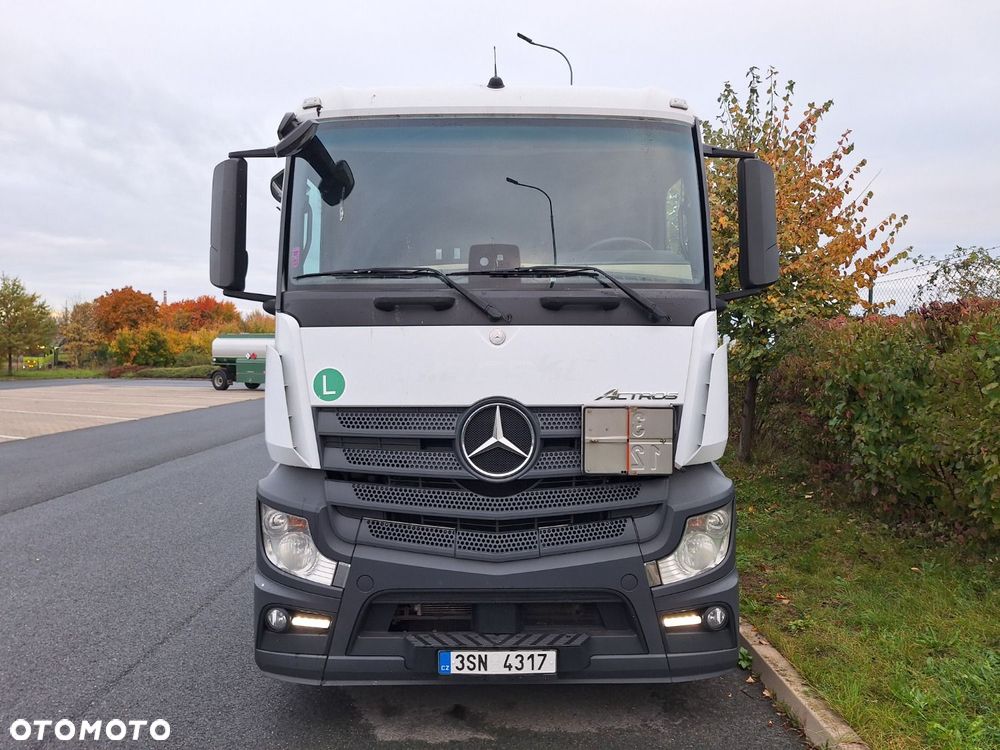 Versalift Actros  1843 - 2