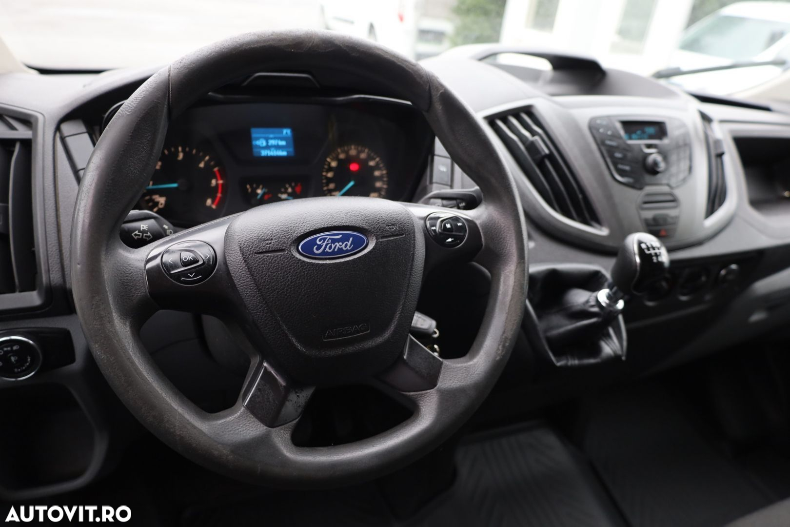 Ford Transit - 15