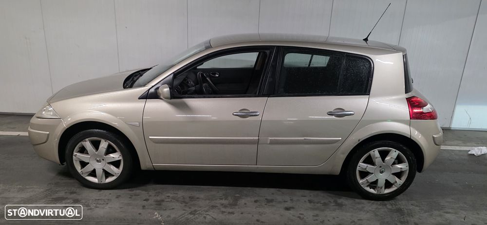 Renault Mégane 1.5 dCi Dynamique Luxe - 2