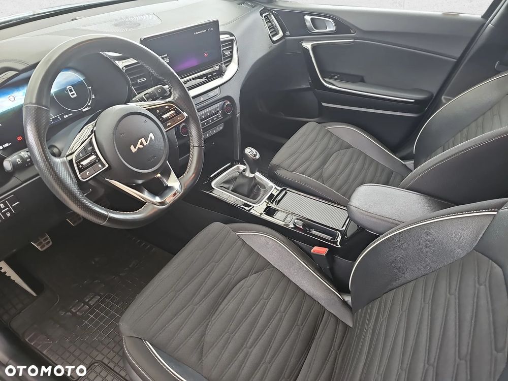 Kia ProCeed 1.5 T-GDI GT Line - 13