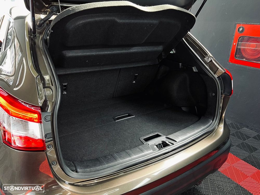 Nissan Qashqai 1.5 dCi Tekna - 25