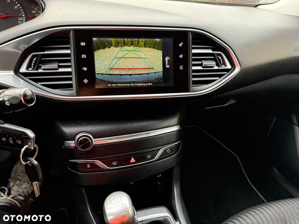 Peugeot 308 1.2 PureTech Active S&S - 28