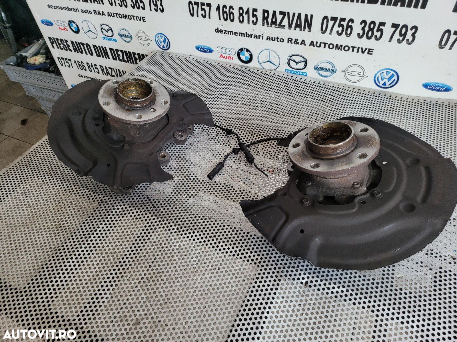 Fuzete Fuzeta Stanga Dreapta Spate Bmw X4 F26 2.0 Diesel B47 X Drive Ca Si Noi Masina Cu 22.000 Km Dezmembrez Bmw X4 F26 2.0 Diesel Motor B47 Xdrive 4x4 Volan Stanga Bi-Xenon - 2