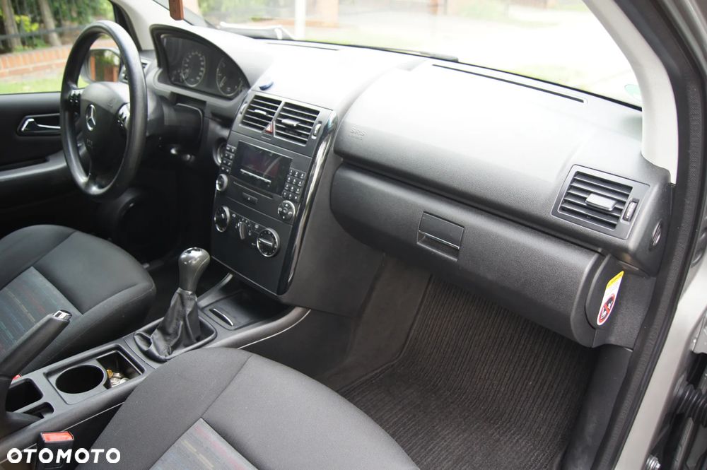 Mercedes-Benz Klasa A 170 Avantgarde Edition 10 - 22
