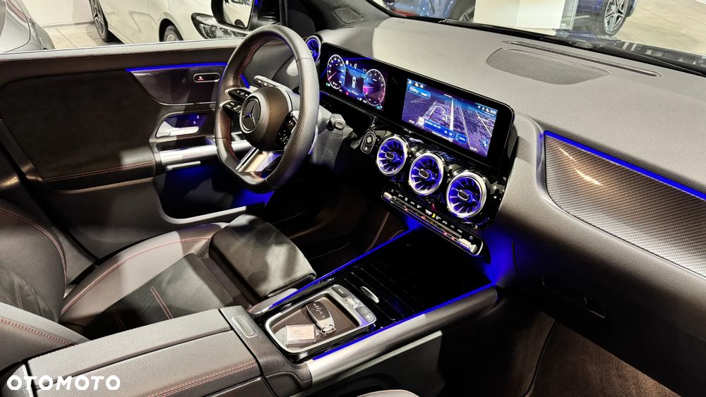 Mercedes-Benz GLA 200 AMG Line - 26