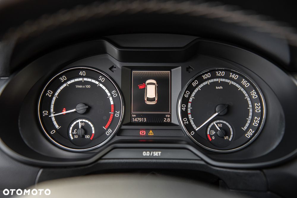 Skoda Octavia 2.0 TSI (Green tec) RS - 19