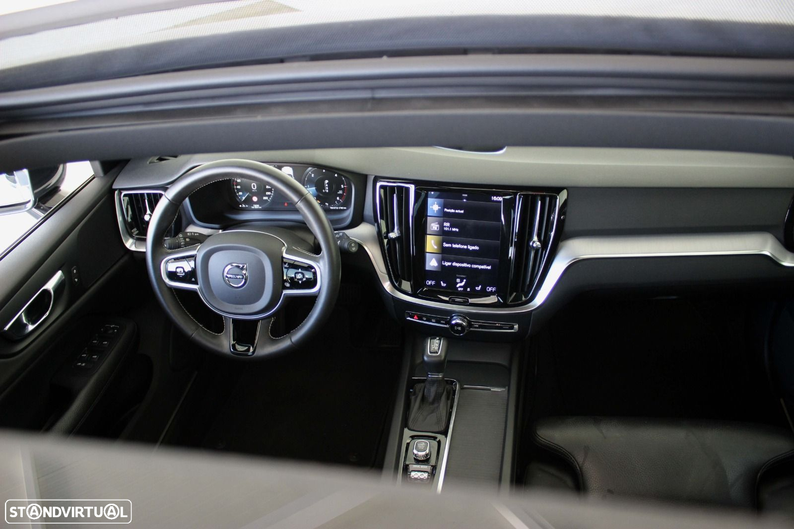 Volvo V60 2.0 D4 Momentum Plus Geartronic - 36