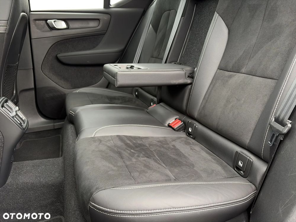Volvo XC 40 T3 R-Design - 16