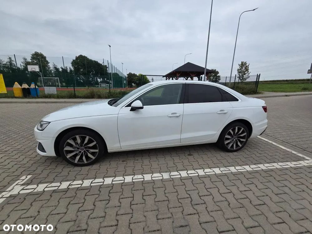 Audi A4 Limousine - 1