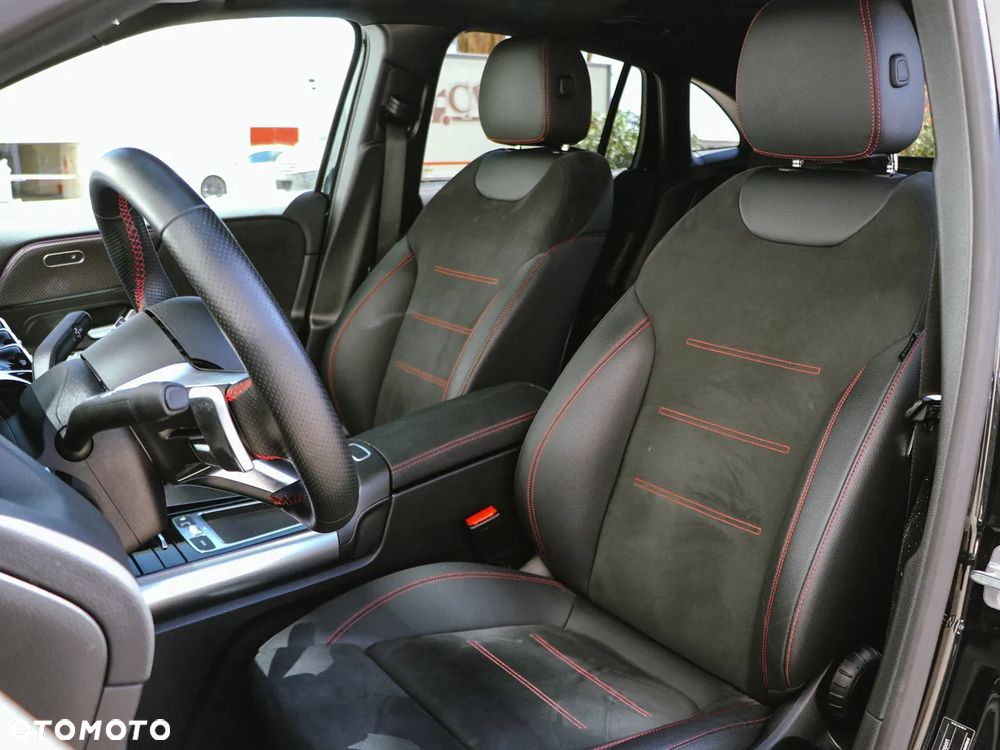 Mercedes-Benz GLA 250e AMG Line - 12