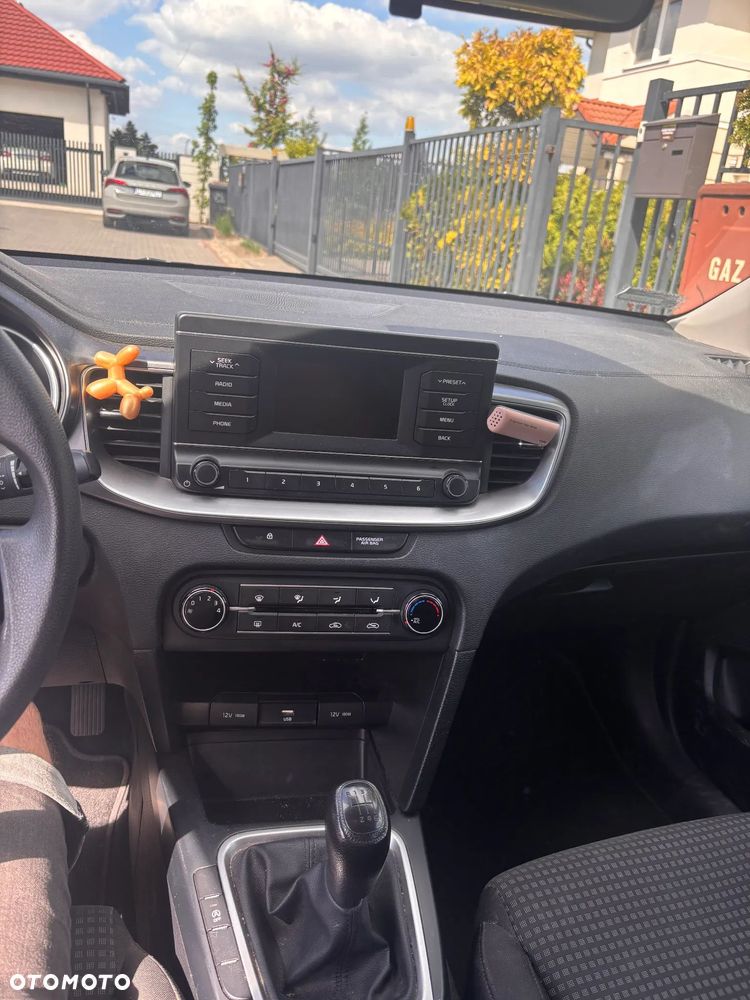Kia Ceed 1.0 T-GDI M - 12