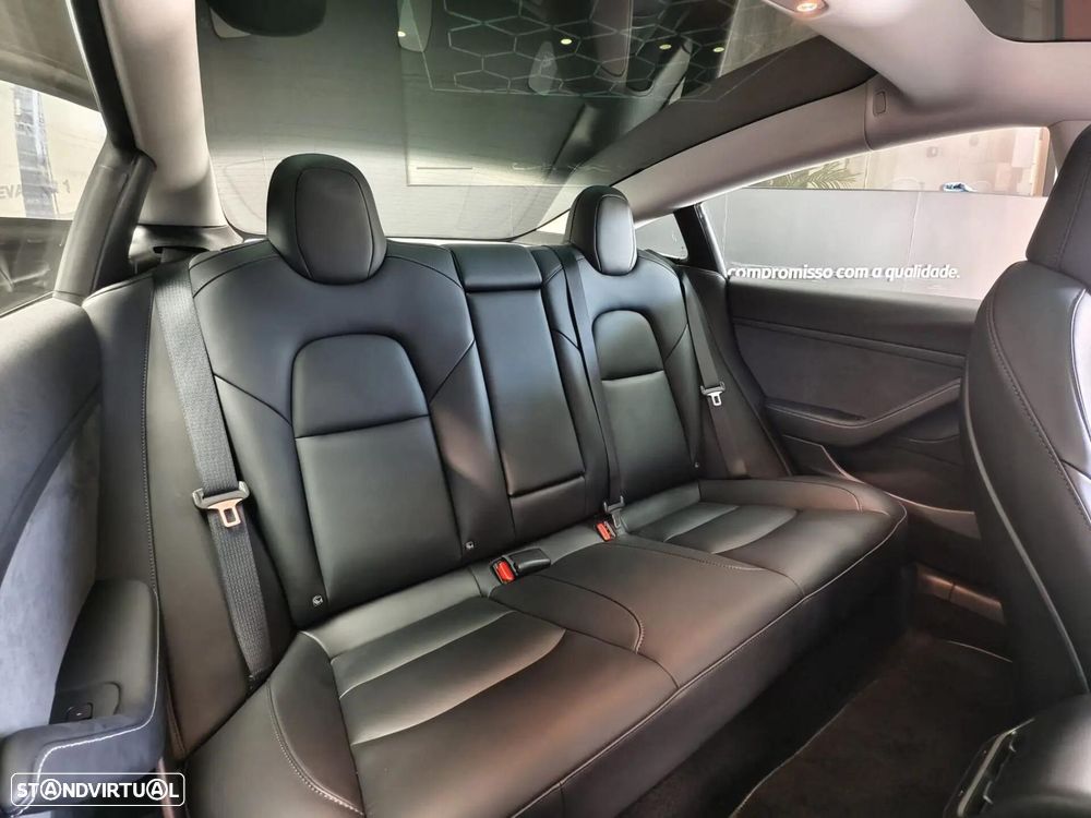 Tesla Model 3 - 36