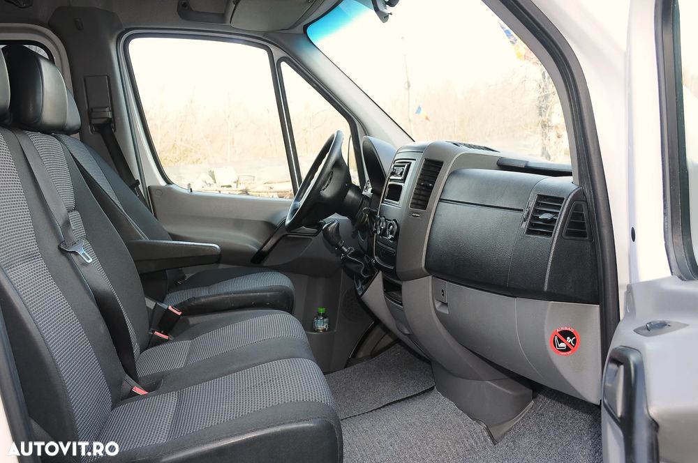 Mercedes-Benz Sprinter - 10
