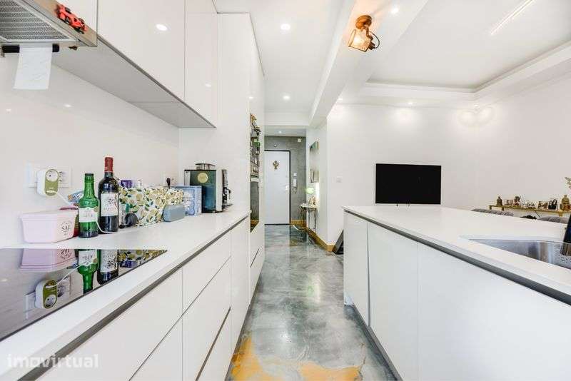 Apartamento T1 renovado Cruz-Quebrada, Dafundo - Grande imagem: 3/12