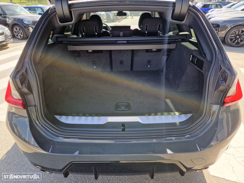 BMW 330 e Touring Pack Desportivo M Pro Auto - 4