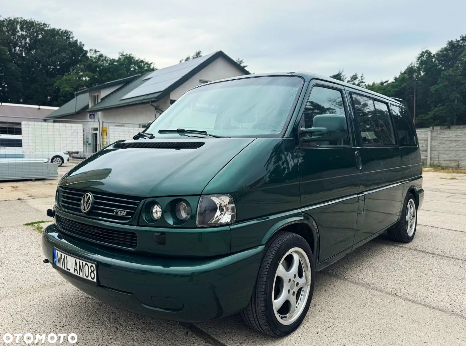 Volkswagen Transporter - 1