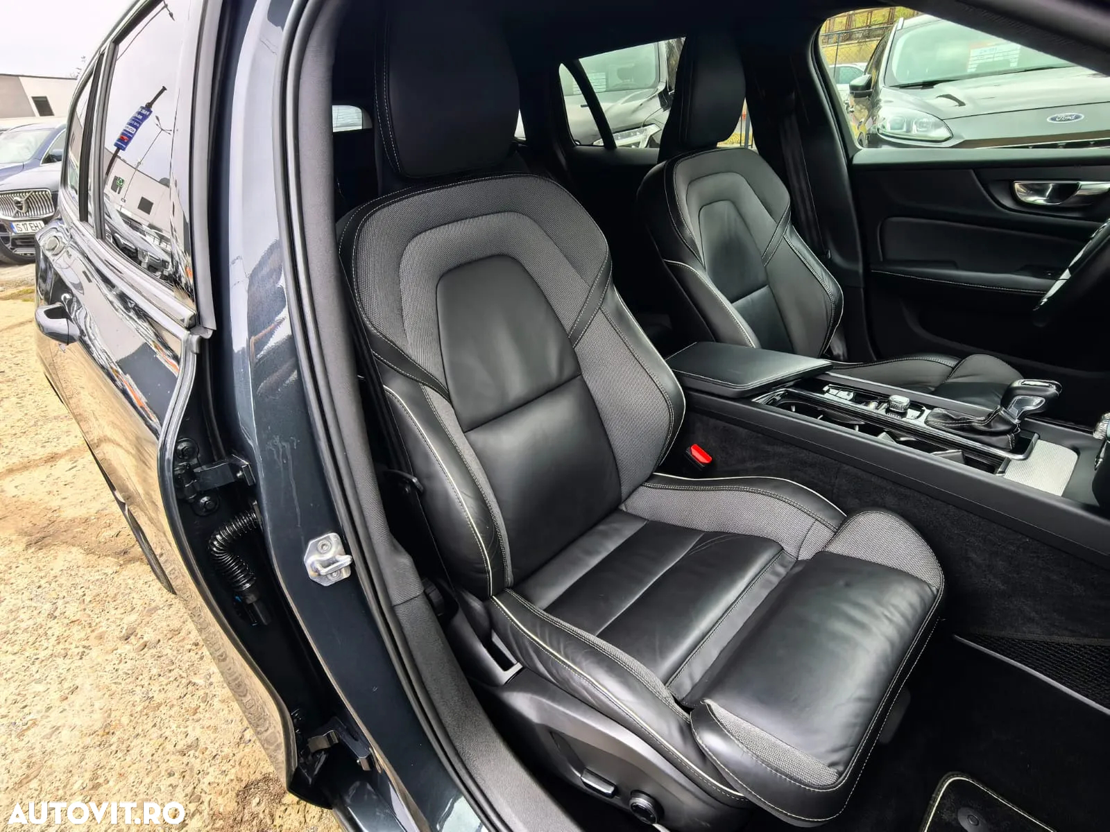 Volvo V60 D3 R-Design - 6