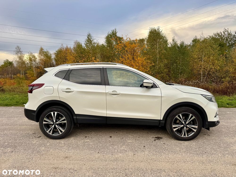 Nissan Qashqai 1.3 DIG-T N-Connecta DCT - 4