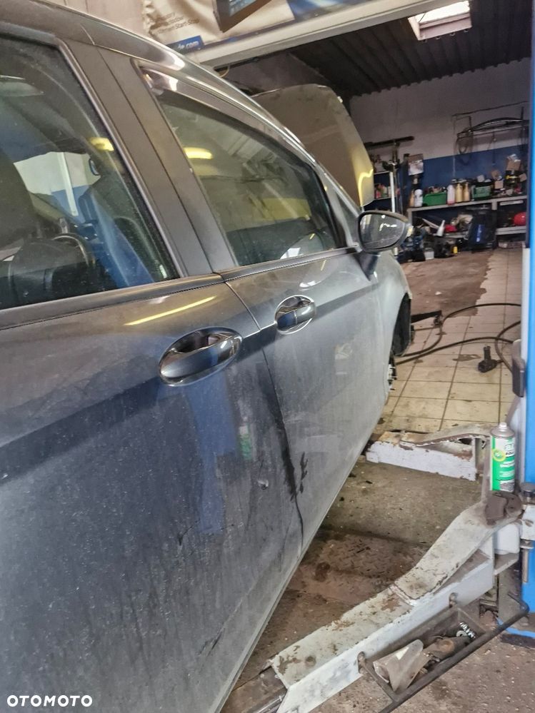 Ford B-MAX 1.5 TDCi Ambiente - 5