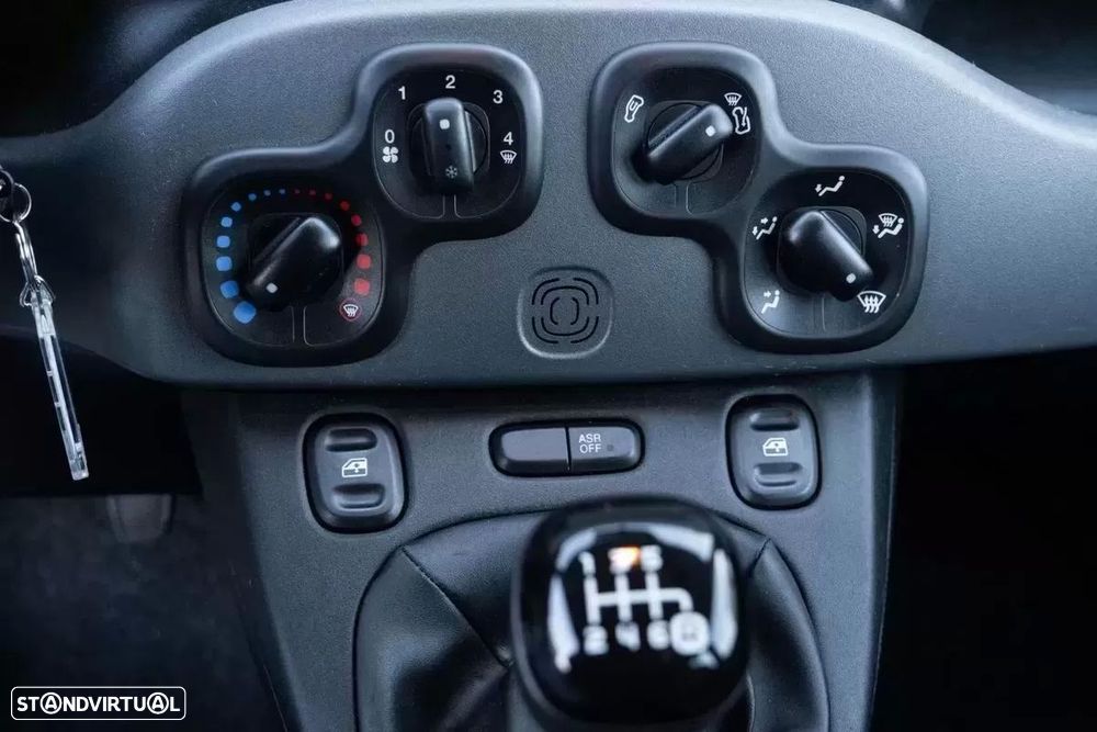 Fiat Panda 1.0 Hybrid Cross - 23