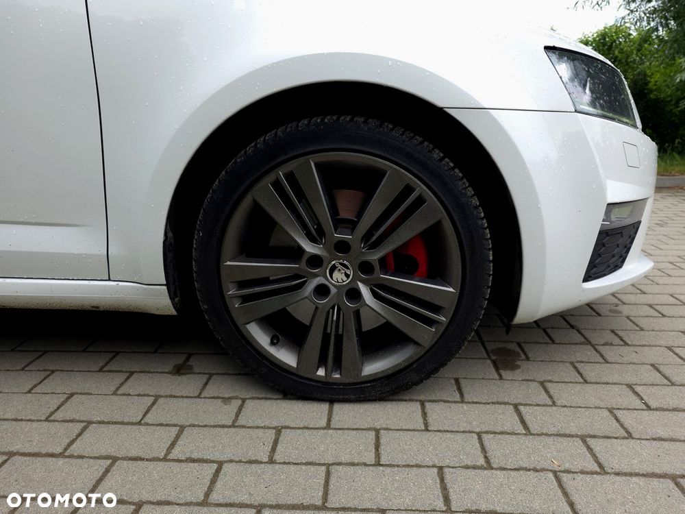 Skoda Octavia 2.0 TDI RS - 29