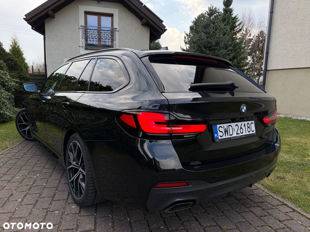 BMW Seria 5 520d M Sport - 8
