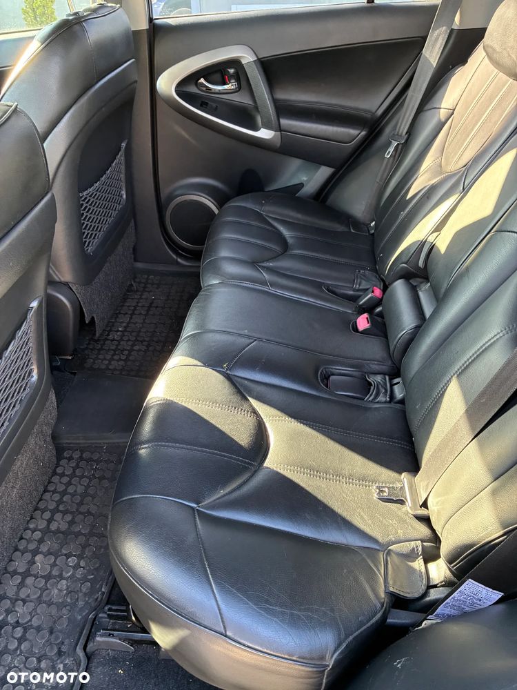Toyota RAV4 2.0 VVT-i Premium - 9