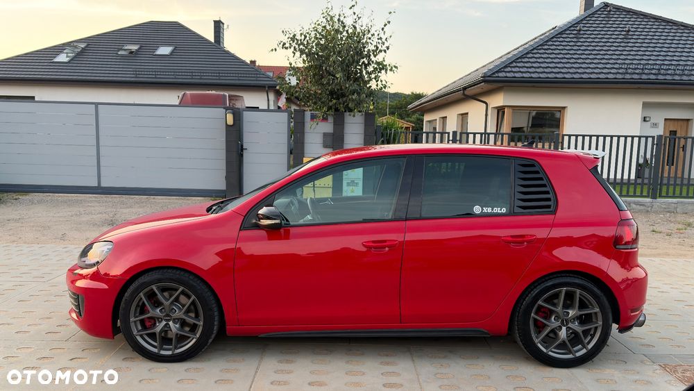 Volkswagen Golf - 8