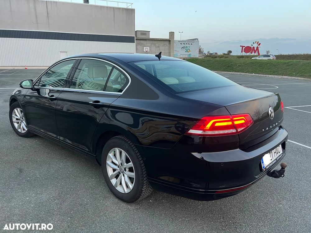 Volkswagen Passat - 12