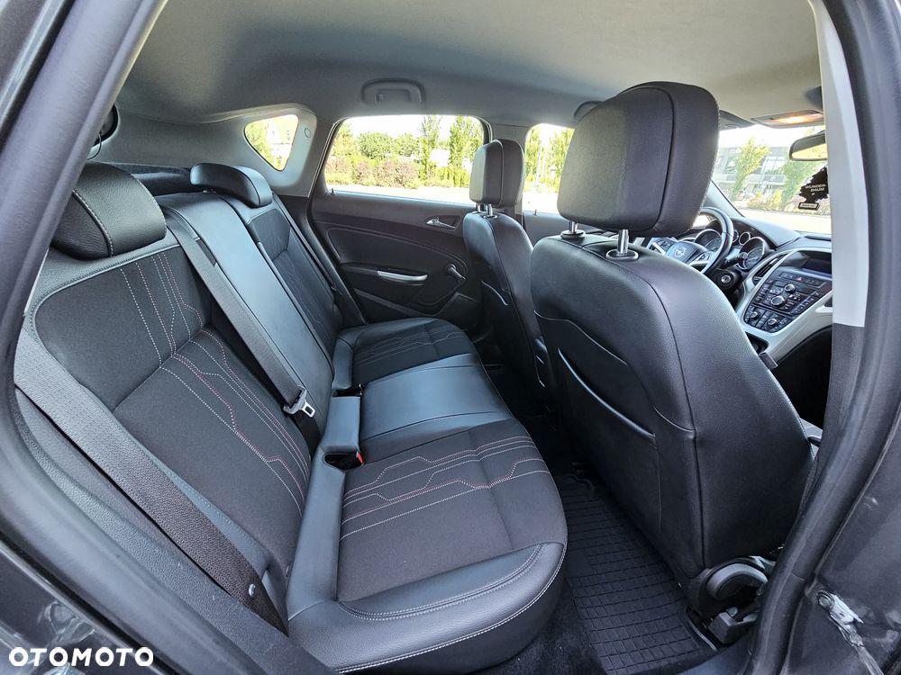 Opel Astra 1.4 T Edition 150 - 8