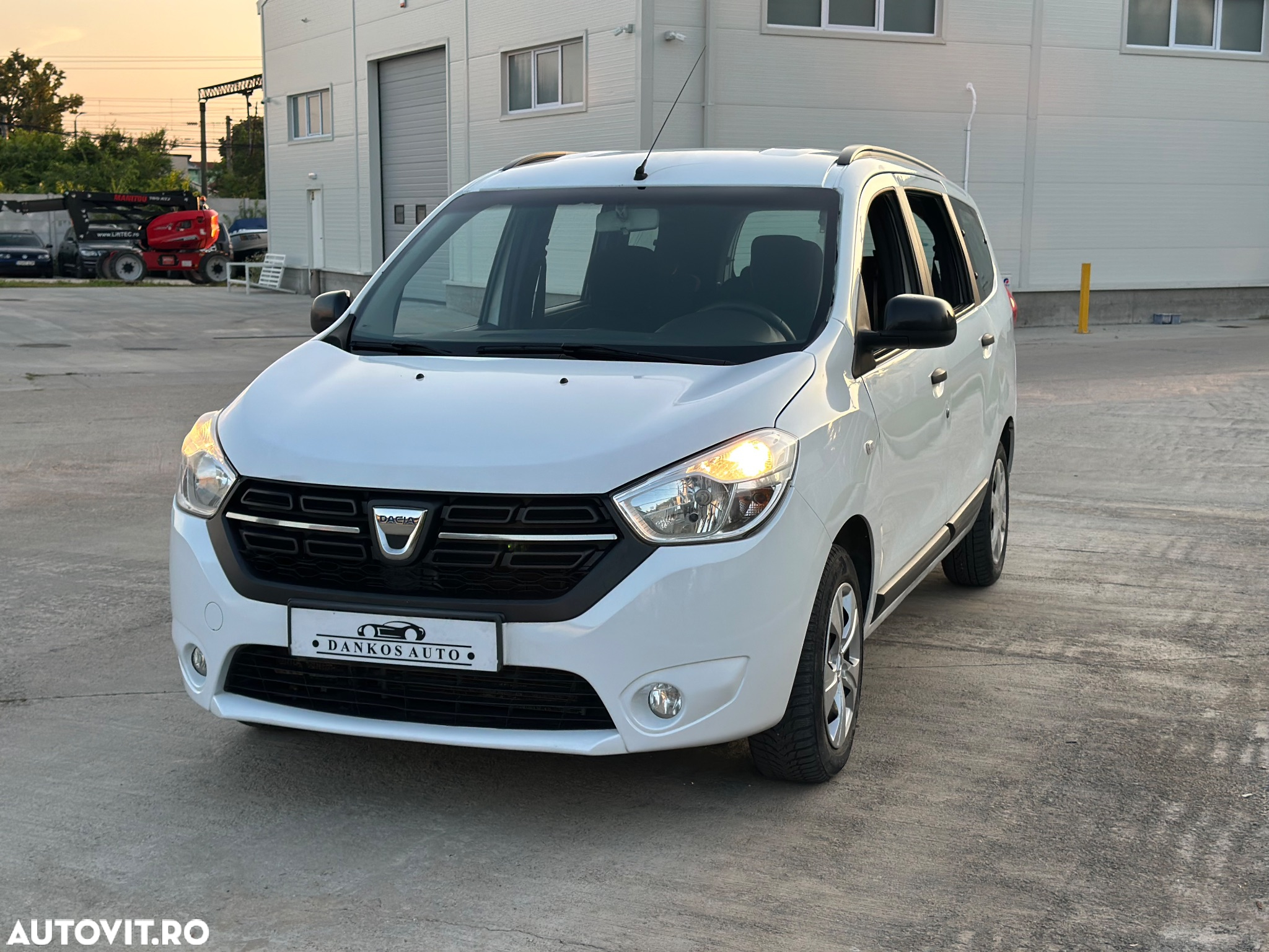 Dacia Lodgy 1.5 Blue dCi Ambiance - 5
