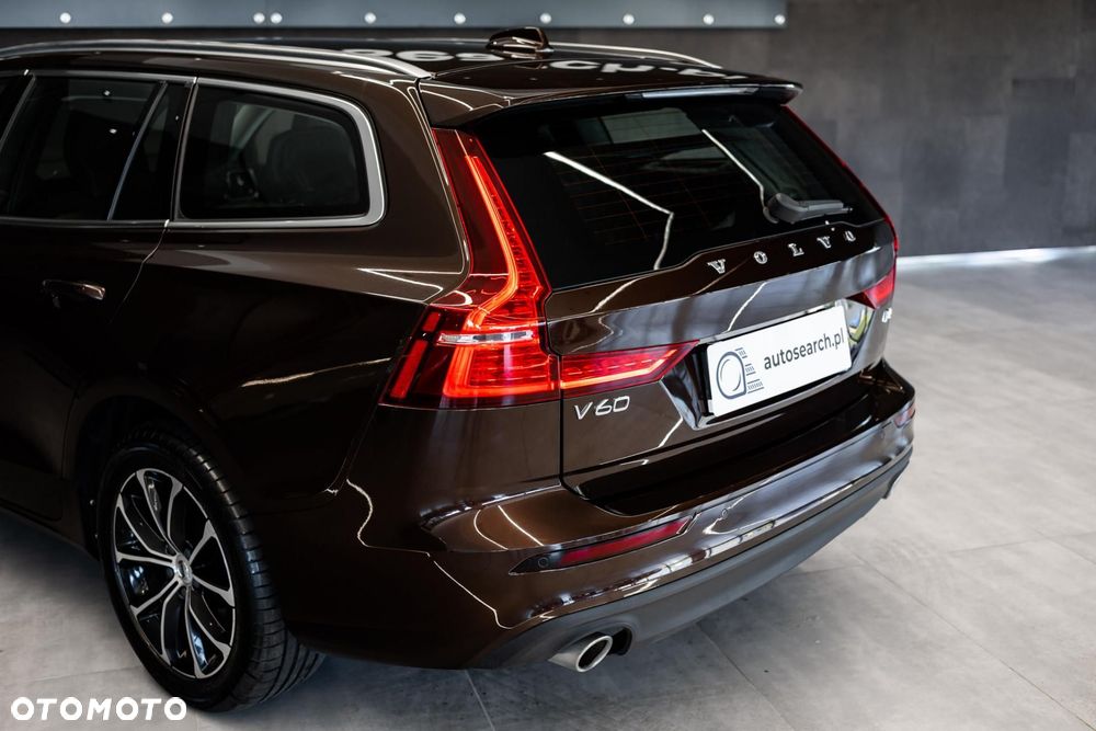 Volvo V60 B4 D Momentum Pro - 40
