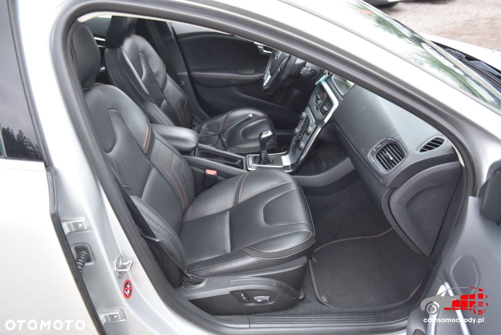 Volvo V40 D4 Ocean Race - 20