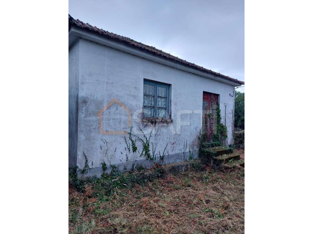 Moradia para reconstrução com terreno - Grande imagem: 3/6