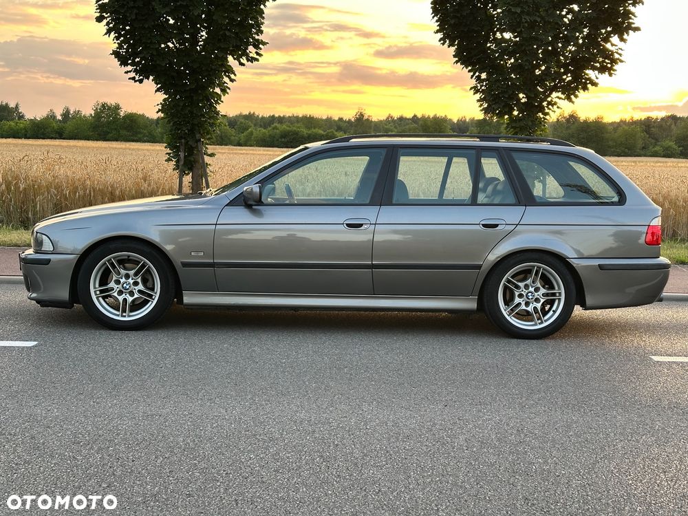 BMW Seria 5 520i Touring Edition Sport - 12