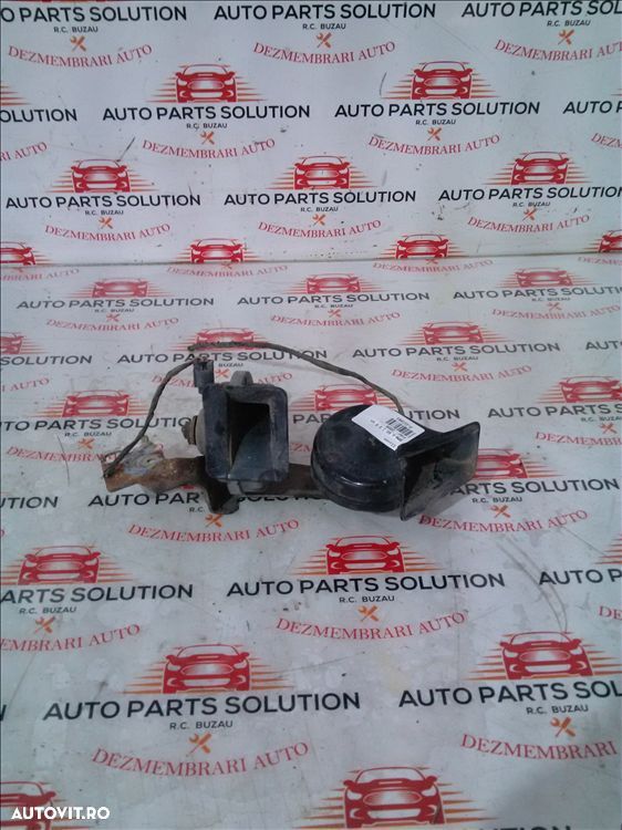 claxon bmw e 60 2.0 d an fabr. 2009 - 1