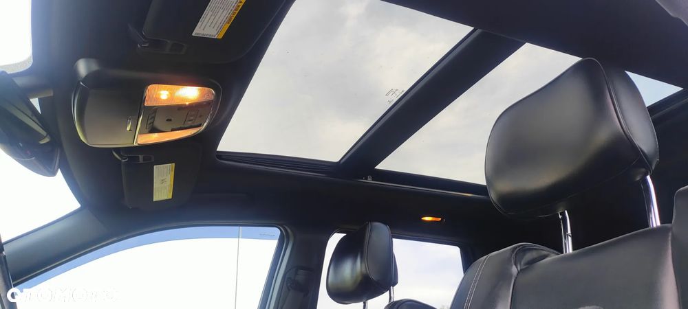 Jeep Grand Cherokee - 13