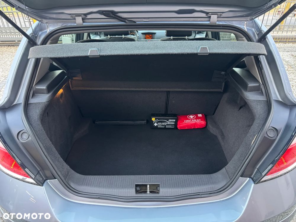 Opel Astra 1.6 Edition - 36