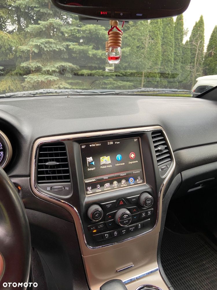 Jeep Grand Cherokee - 11