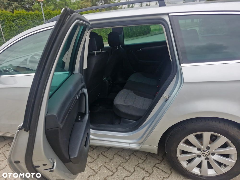 Volkswagen Passat 2.0 TDI DPF BlueMotion Technology Trendline - 13