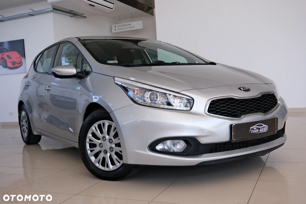 Kia Ceed - 4