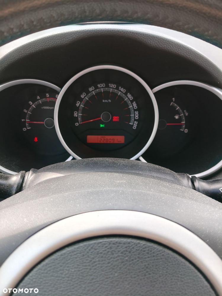 Kia Venga - 9